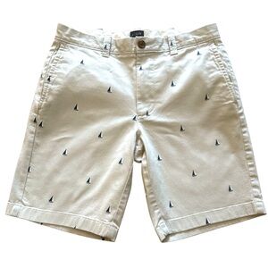 J. Crew Men’s Re-Imagined Khaki Shorts Blue Sailboats 9” Inseam Size 29 Like New